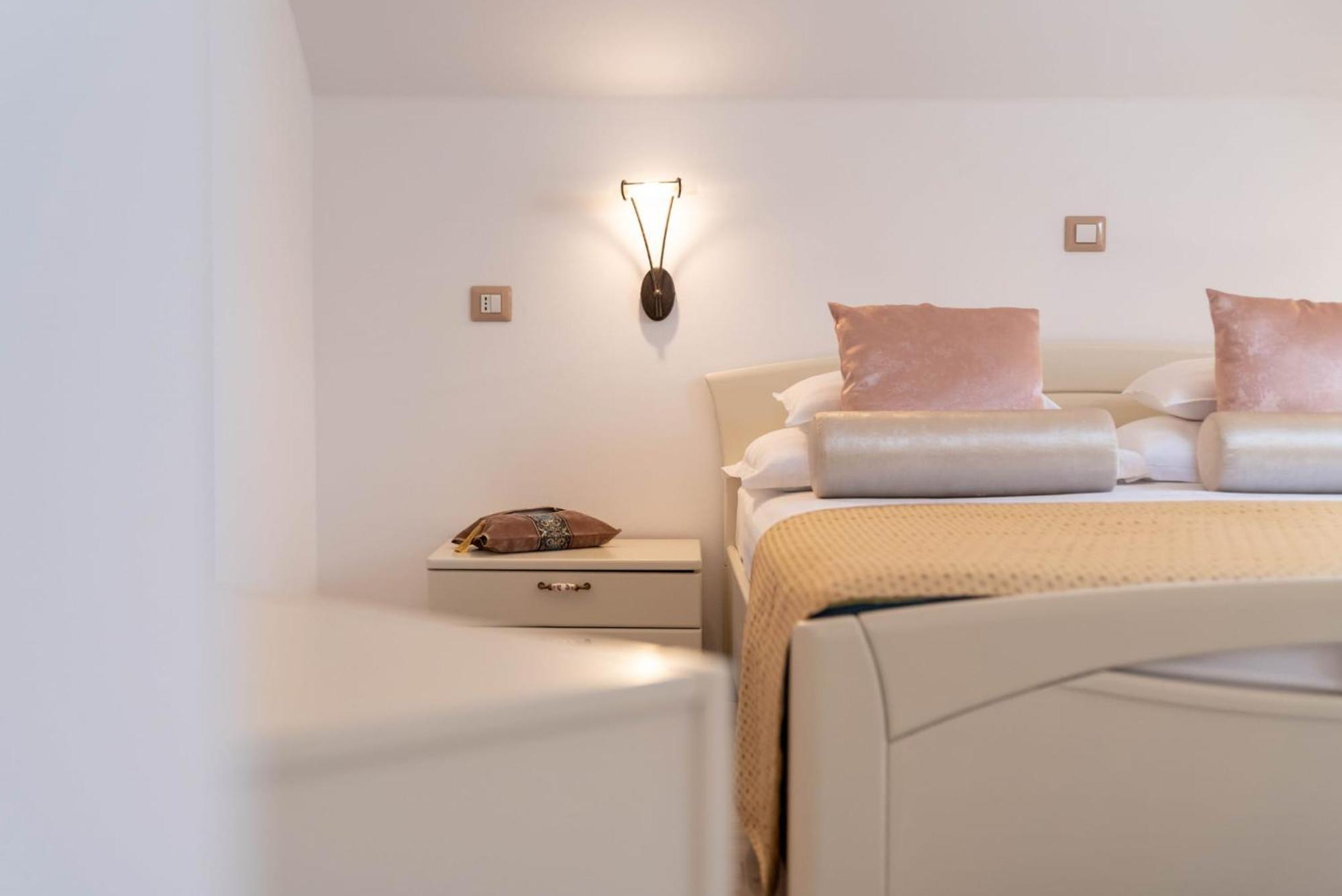 Heritage Hotel Park Hvar Hvar Town Room photo